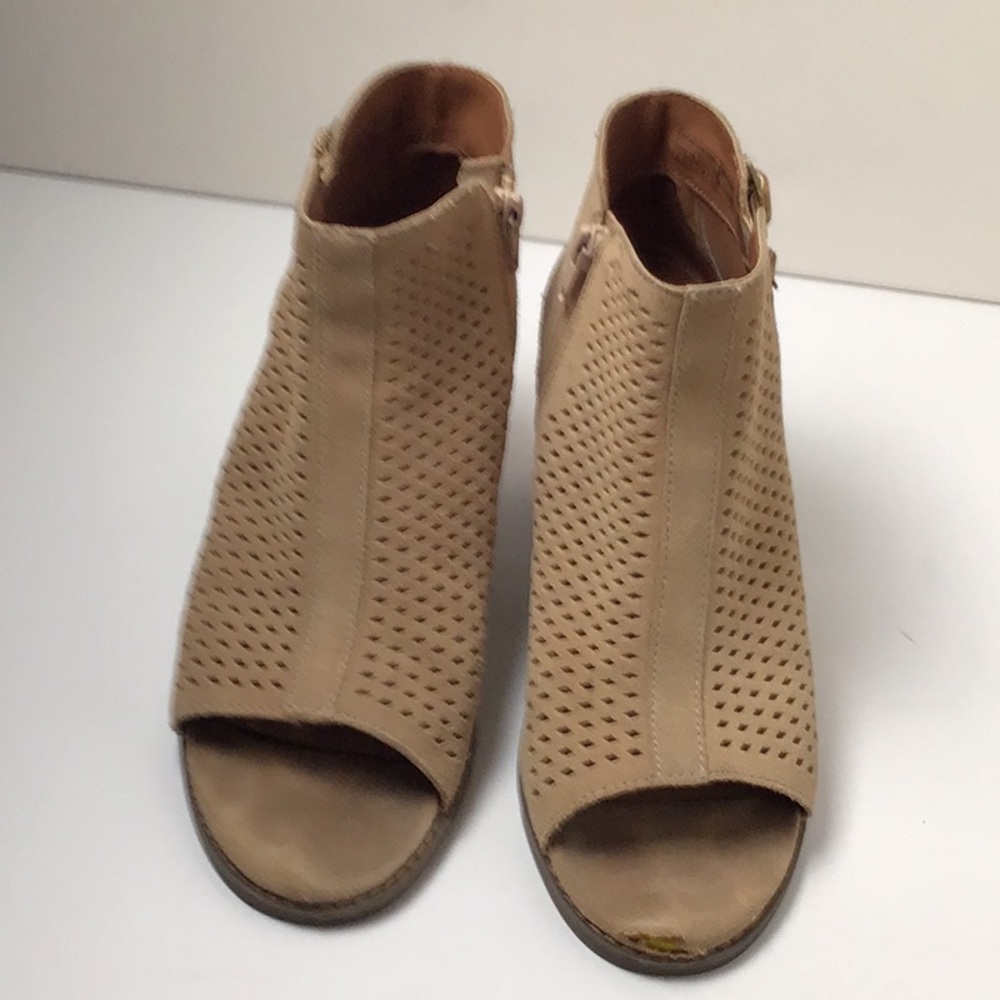 Vionic 2” open toe ankle boots